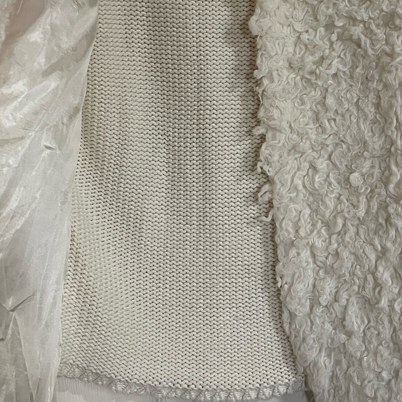 White Sherpa Faux Fur Open Vest - Picture 4 of 15